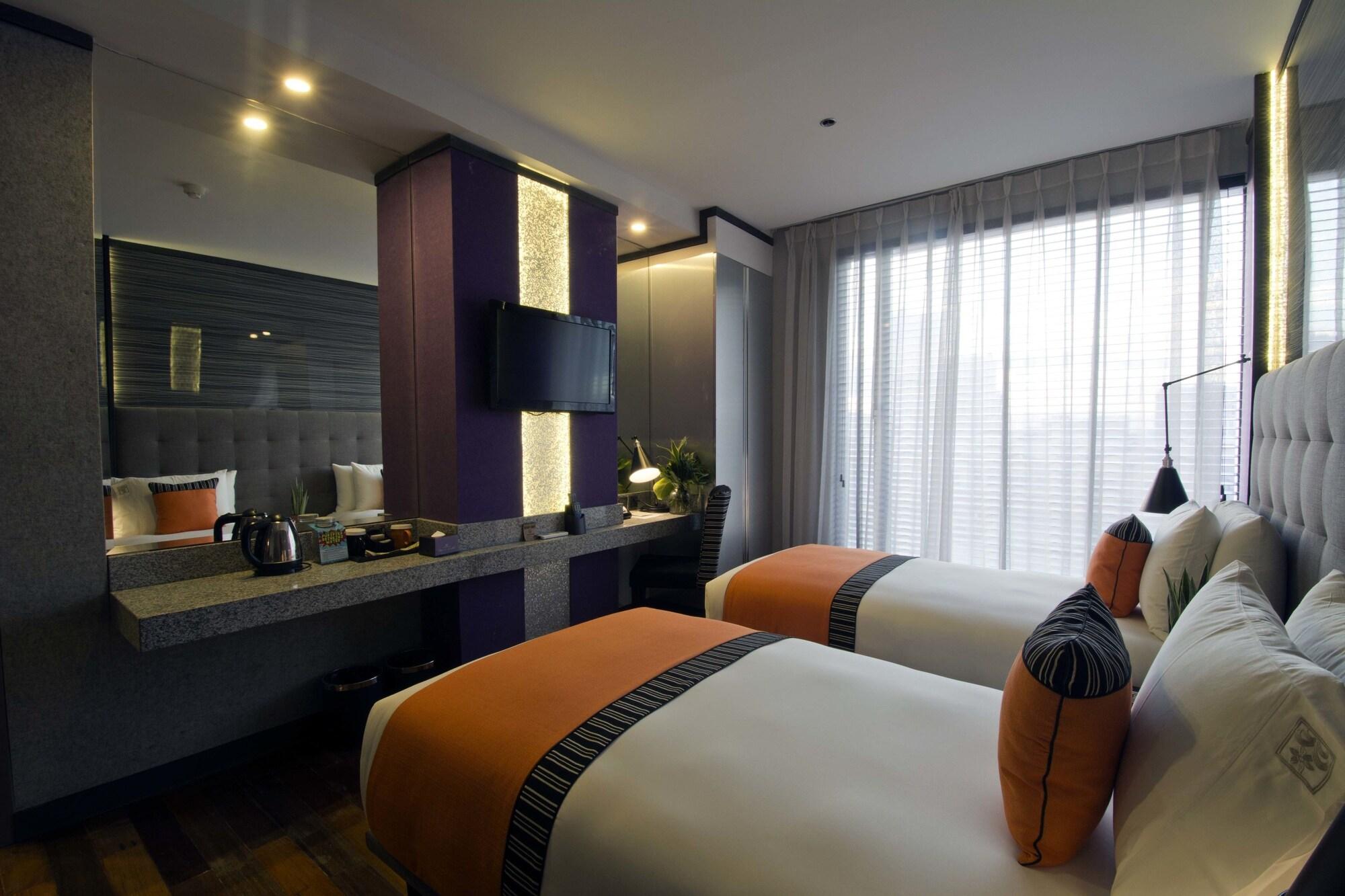 Hive Hotel Кесон-Сити Экстерьер фото