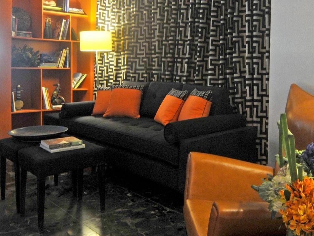 Hive Hotel Кесон-Сити Экстерьер фото