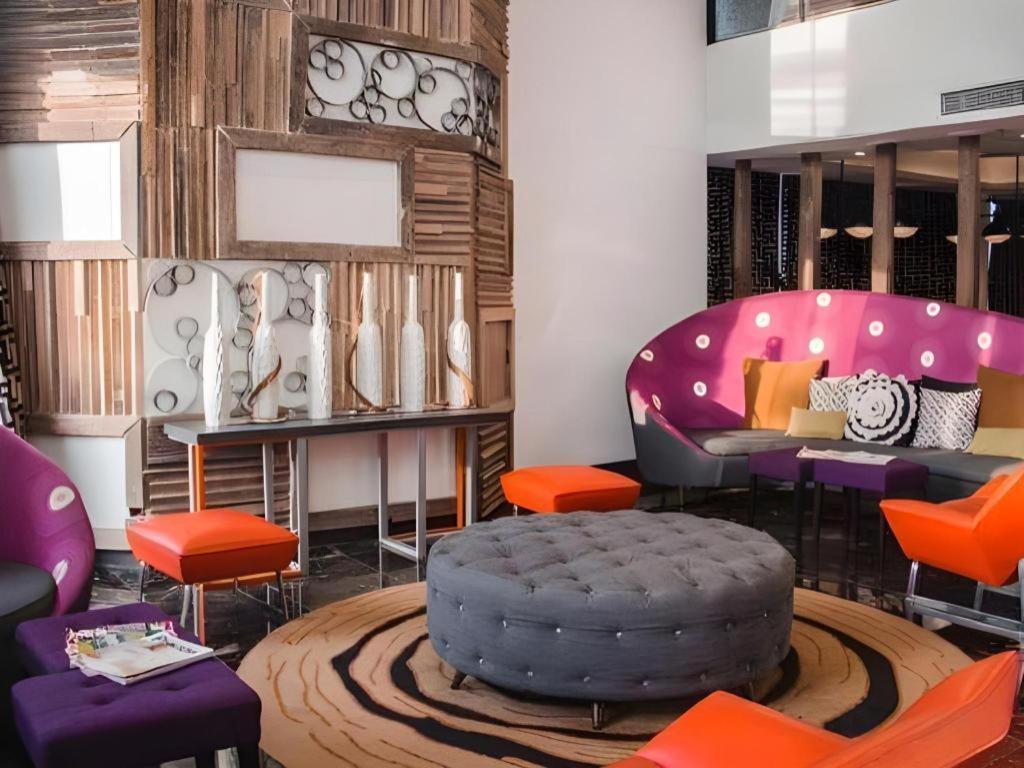 Hive Hotel Кесон-Сити Экстерьер фото