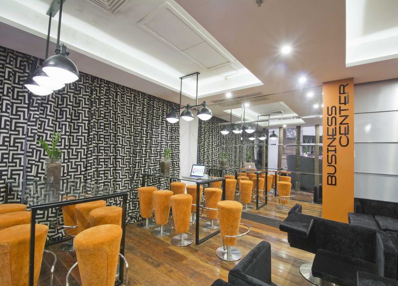 Hive Hotel Кесон-Сити Экстерьер фото